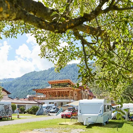 Blockhuette Tirol 度假居 *